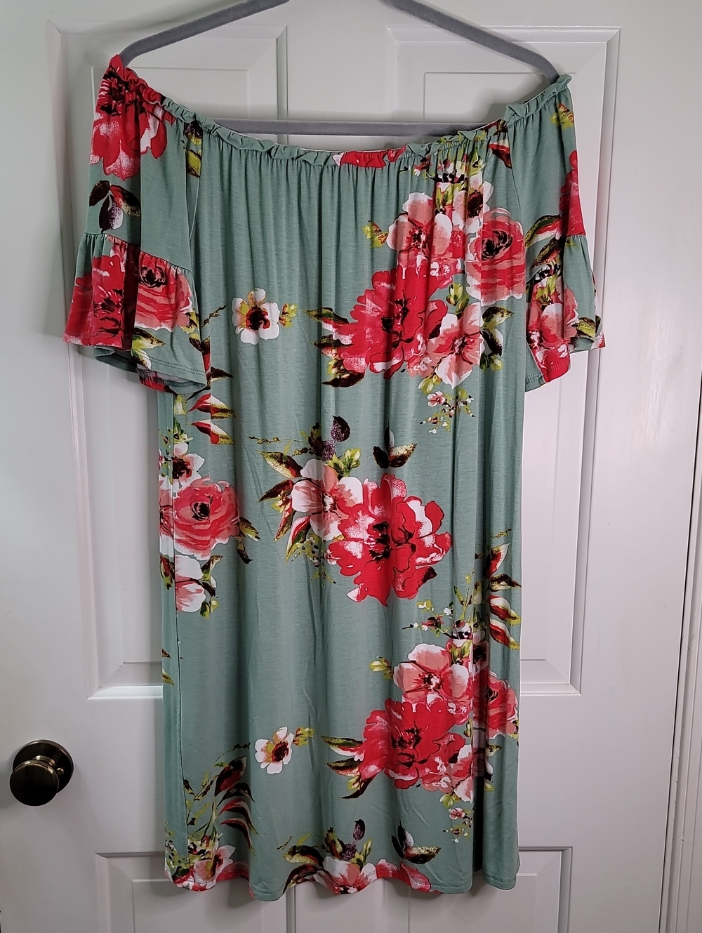 REBORN J Off-Shoulder Knit Floral Dress